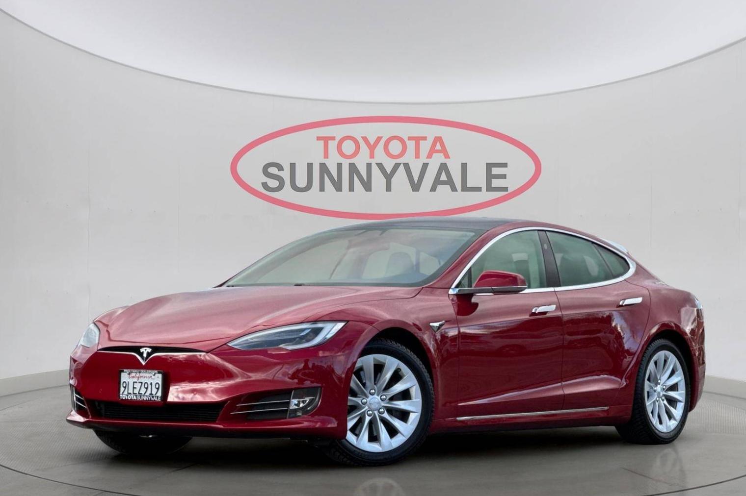 TESLA MODEL S 2018 5YJSA1E21JF249044 image